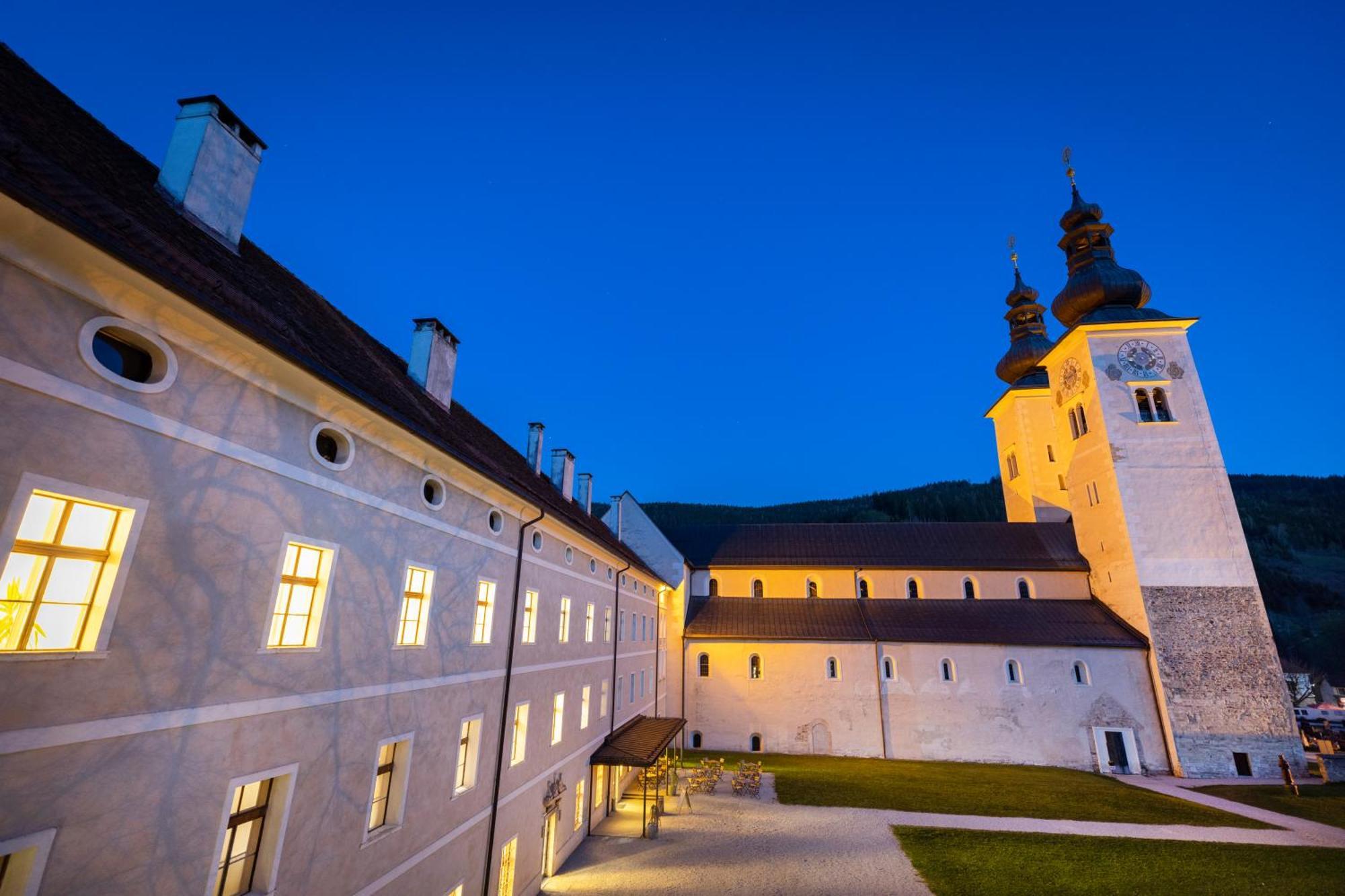 Jufa Hotel Stift Gurk Екстериор снимка