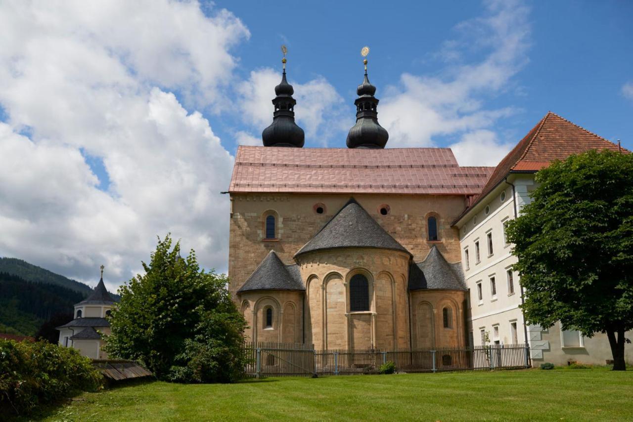 Jufa Hotel Stift Gurk Екстериор снимка